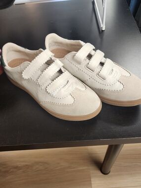 Aetrex White Velcro Casual Sneakers